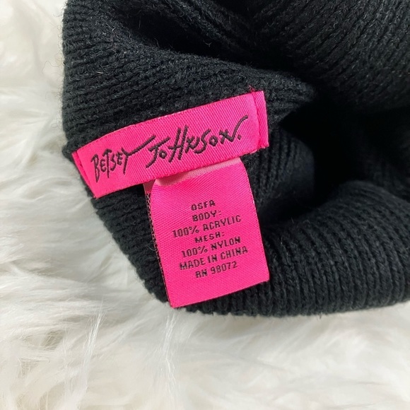 Betsey Johnson Pom Pom Hat - Picture 6 of 7